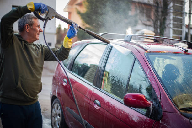 Best Residential Pressure Washing Services  in Freeport, IL